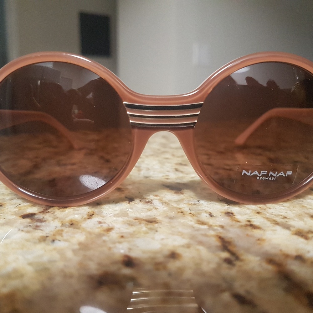 Eyeglass